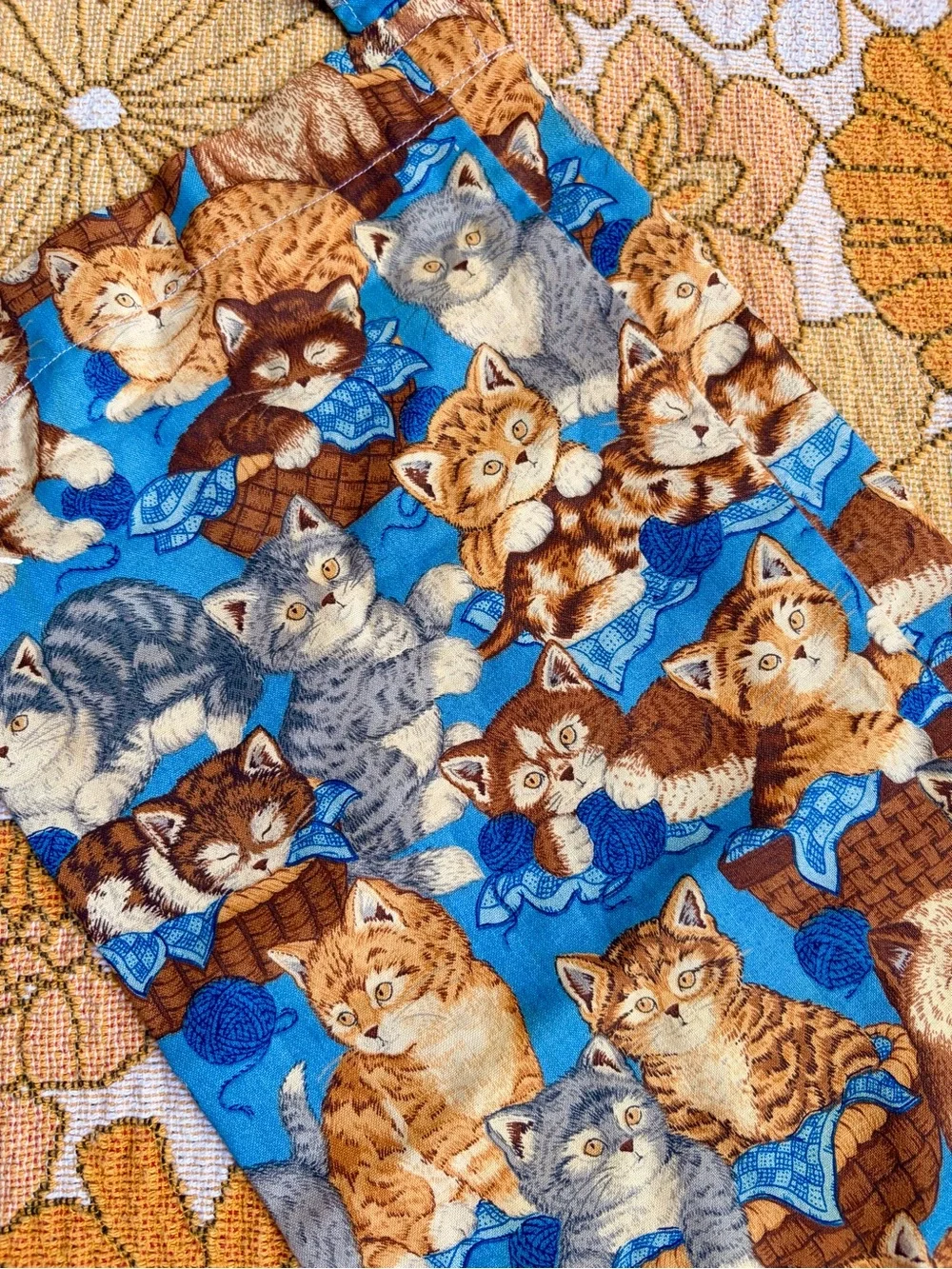 Vintage 🐱🧶✨ 90s
